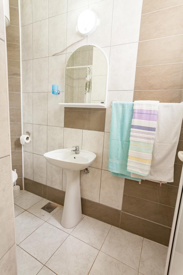 Vongola Apartment Utjeha Luaran gambar